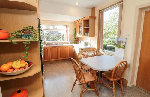 Guisborough Cottage | CLOVER LEAF, pet friendly, character holiday cottage in Guisborough