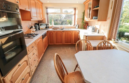 Guisborough Cottage | CLOVER LEAF, pet friendly, character holiday cottage in Guisborough