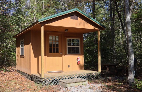 Wilder Apartment | Clover's Book Cabin on Hidden Paradise Farms