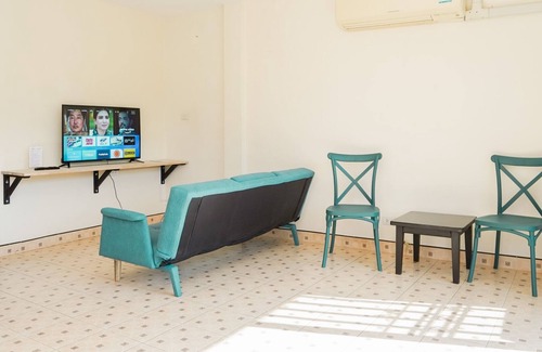 Kamala Hotel | Club 22 Kamala Suites