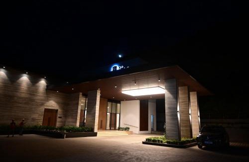 Pune Hotel | Club Charholi