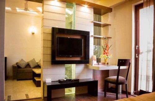 DLF City Hotel | Club Florence