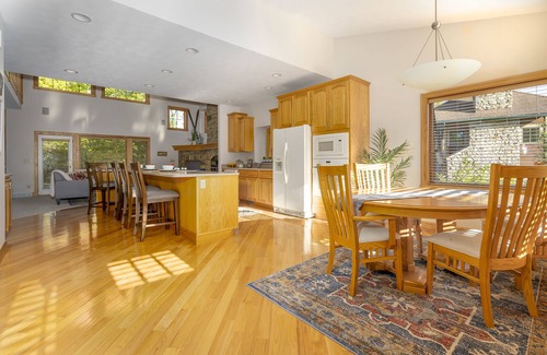 Clymer Condo | Club Home on slopes Ski in/Ski Out.