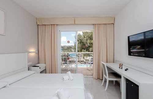 Arenal d'en Castell Hotel | Club Hotel Aguamarina