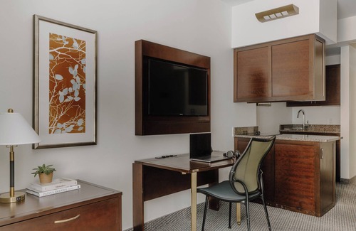 Downtown Boston Hotel | Club Quarters Hotel Faneuil Hall, Boston