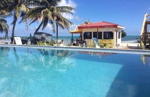 Caye Caulker Hotel | Club Rooms At Popeyes Beach Resort