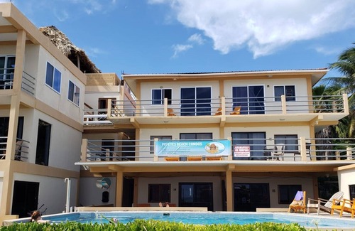Caye Caulker Hotel | Club Rooms At Popeyes Beach Resort