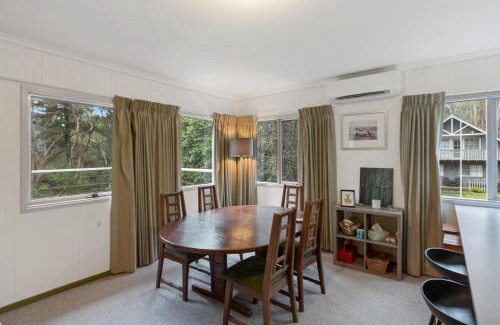 Sawmill Settlement House | Club Snowflake