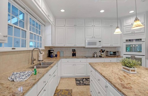 Sawgrass House | Club Views - Pet-friendly 5BR w/pool & BBQ patio