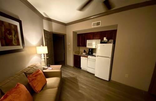 Enterprise Resort | Club Wyndham Nashville ~Nashville, TN~ 2 BDR sleeps 8 ~ 3 Ngts MAR-APR 2024