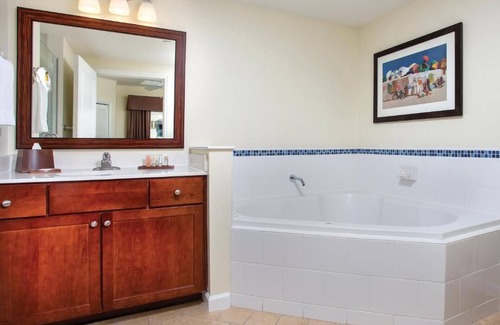 Townsite Resort | Club Wyndham Oceanside Resort 2 Bedroom Deluxe Oceanview