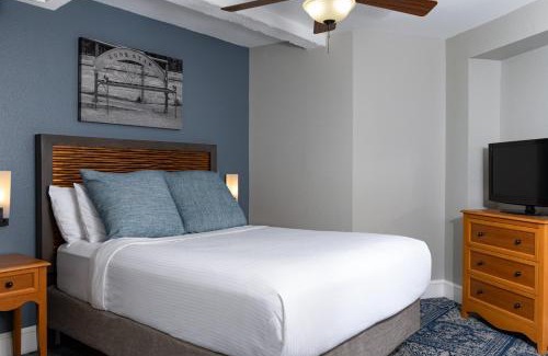 Downtown San Antonio Resort | Club Wyndham Riverside Suites