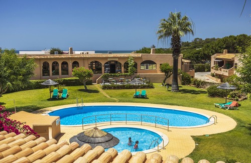 Olhos D'Agua Apartment | Clube Maria Luisa