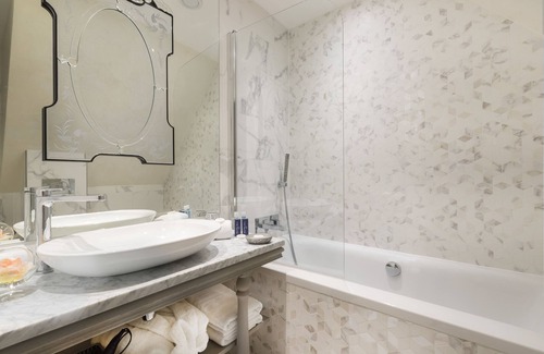 Sorbonne Hotel | Cluny Square