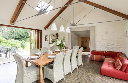 Newborough House | Clynnog House