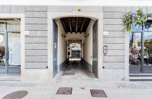 Como City Centre Apartment | Co-c933-pvol10a1 - Shades Of Como With Private Terrace