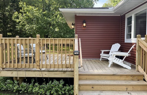 South Haven House | Cottage Retreat by Lake Michigan! Perfect for a relaxing vacation.