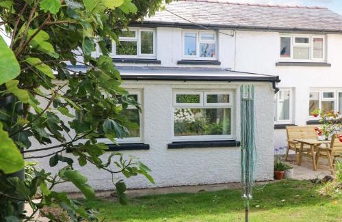 St Brides House | Coach House Cottage