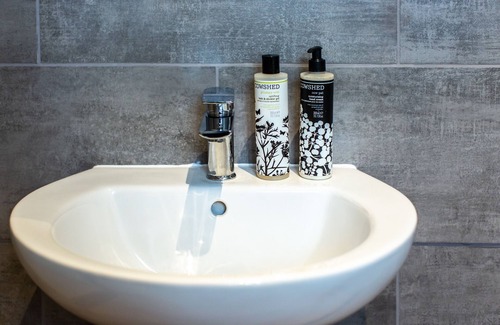 Winterbourne Abbas Bed & Breakfast | Coach House Inn