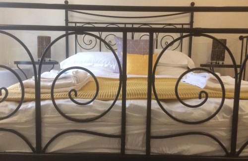 Probus Apartment | Coach House Studio, quiet, rural, pet friendly, Probus