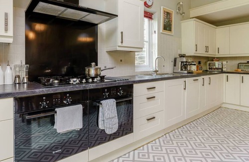 Llanfyrnach House | Coach House - Wellstone