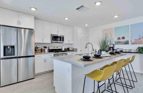 Desert Hot Springs House | Coachella Festivals & Summer Specials, inquire!Putting Green, Bocce, large yard.