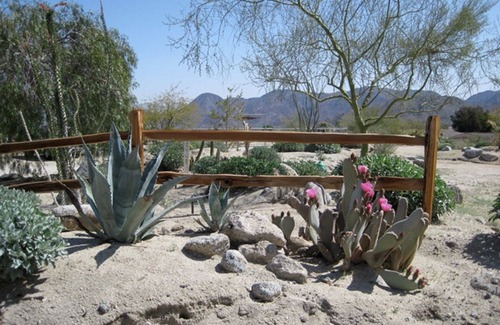 Palm Desert Cabin | Coachella fest & Stagecoach cabins Spectacular View, 5 minutes to Palm Desert!