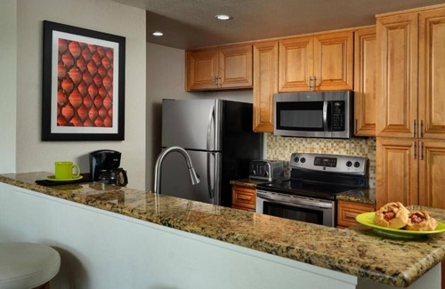 Cathedral City Resort | COACHELLA & STAGECOACH ACCOMMODATIONS at the Hyatt Vacation Club Desert Oasis
