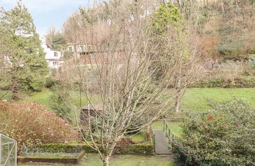 Tintagel Cottage | COACHMAN'S, character holiday cottage, with open fire in Tintagel