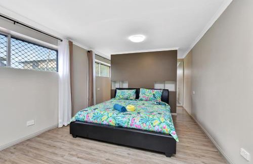 Cessnock House | Coal d' Vine Entertainer - Cessnock NSW