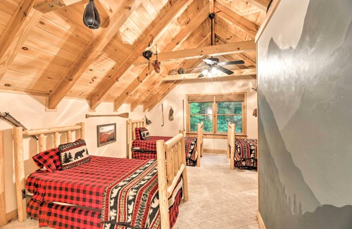 Coalmont Cabin | Coalmont Cabin < 10 Miles to Hiking & Fishing
