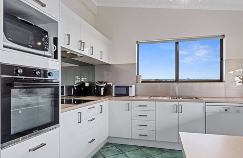 Carrickalinga House | Coast and Country - 16 Riverview Drive, Carrickalinga