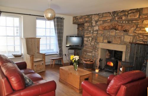 St Monans House | Coast Cottage- traditional fishermans cottage