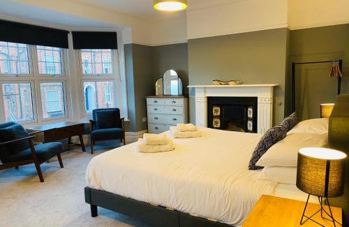 Cromer House | Coast House Cromer - Sleeps 15, hot tub, sea views