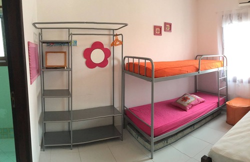 Guarutuba House | COAST OF SUN- 70 METERS BEACH, 4 SUITES (WITH AIR CONDITIONING), POOL, CABLE TV.