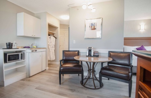 Regional District of Nanaimo Hotel | Coast Parksville Hotel