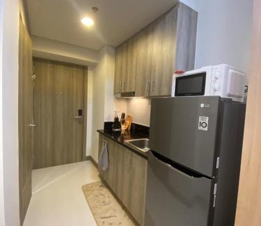 Pasay Hotel | Coast Residences condo near MOA, StarCity and PICC