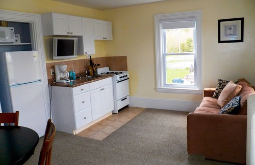 Ogunquit - Wells Hotel | Coast Village Inn & Cottages