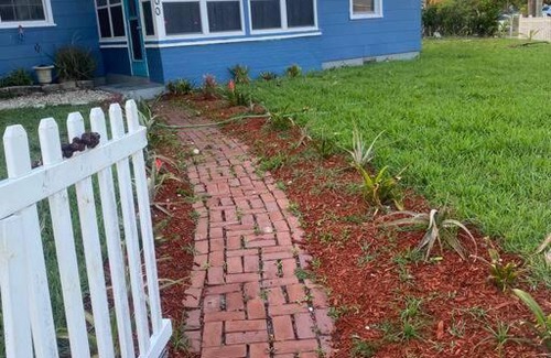 Lake Worth House | Coastal 1948 Cottage Near the Beach
