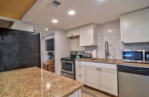 South Bradenton Condo | *Coastal 2/2 Condo w/Pool 6 Mins to IMG