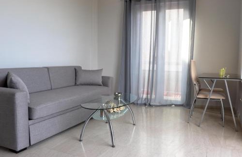 Paralia Porovitsis Apartment | Coastal Apartment on the Pedestrian Road
