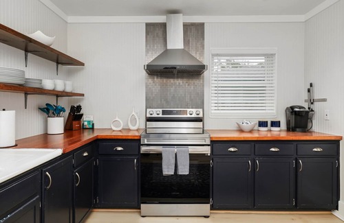 Jacksonville Beach House | Coastal Beach Retreat w/Heated Pool, Putting Green