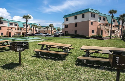 Butler Beach Apartment | Coastal Bliss Beach Condo With Pool Free Tix