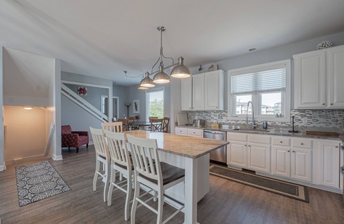 Shell Island House | Coastal Bliss! Great for Families! A Place where Memories are made!