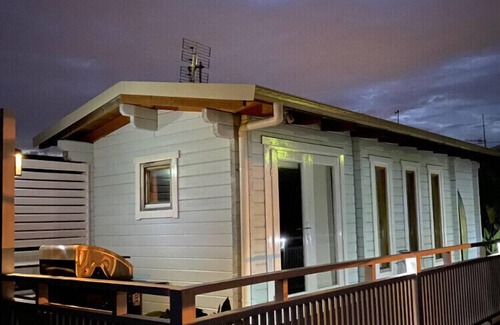 Killarney Vale Cabin | Coastal breeze hideaway , your little home away from home.