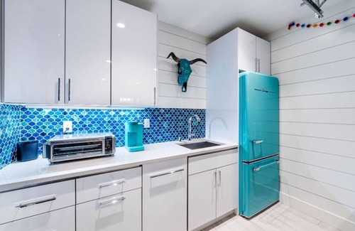 Poulsbo Apartment | Coastal Cabana ~ Poulsbo, WA
