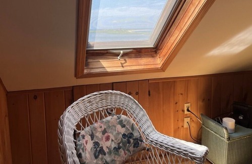 New Shoreham Cottage | Coastal Cape @ North End