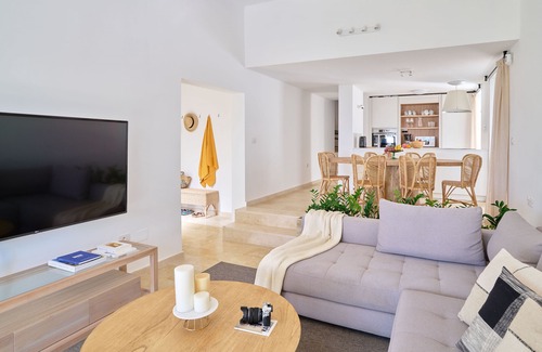 San Miguel de Abona Ski Chalet | Coastal Charm: Cozy Bungalow in Golf del Sur, Tenerife, 90