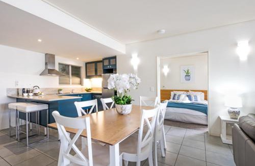 Airlie Beach Apartment | Coastal Charm On Airlie