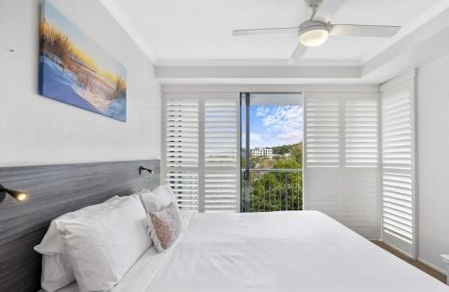 Alexandra Headland Apartment | Coastal Charmer Resort-style Living at Alex Beach